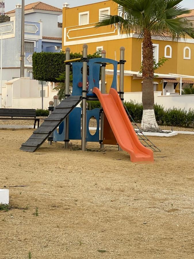 Adosado playa y geoda cerca, con barbacoa y piscina San Juan de los Terreros Exterior foto